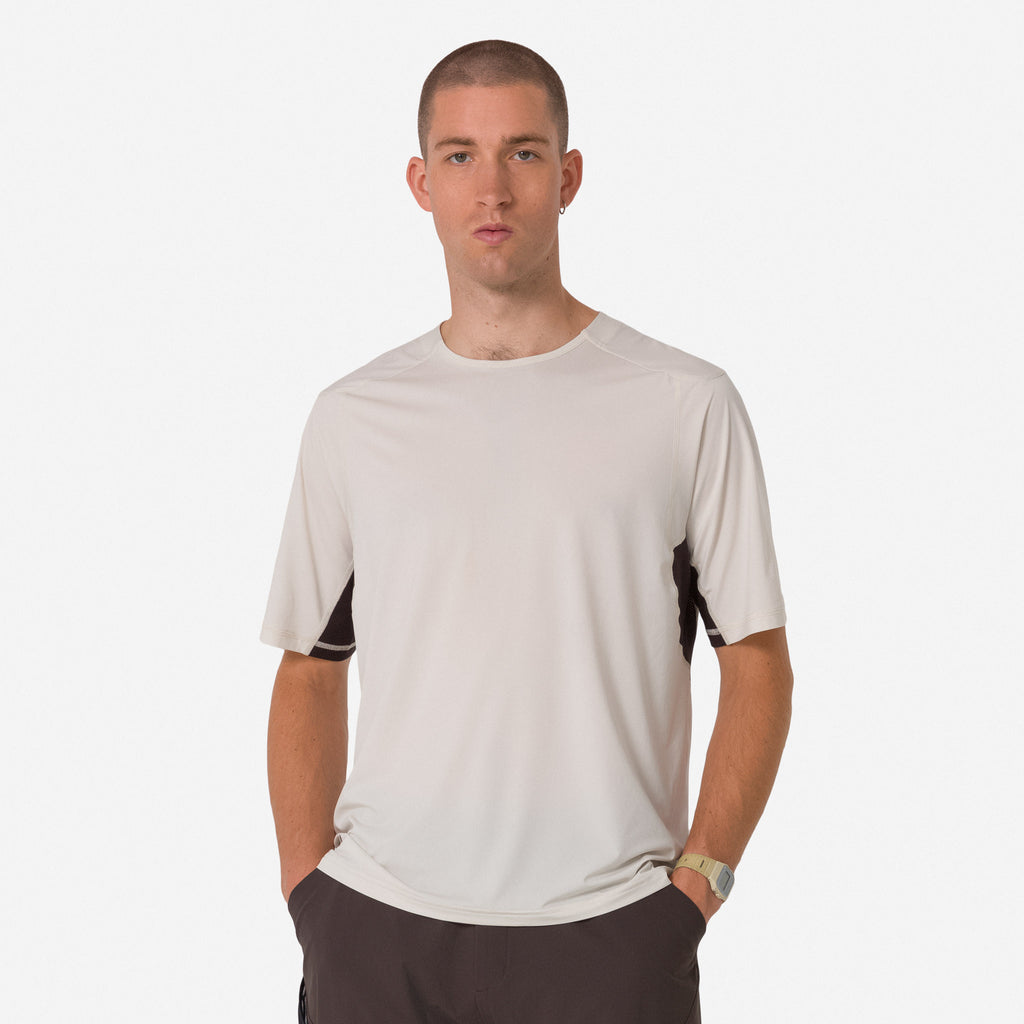 Men's Tech T-Shirt - Off-White/Black