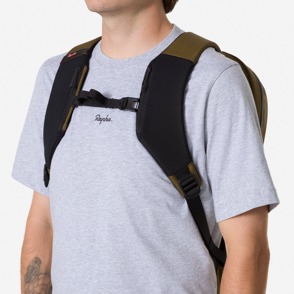 Super Domestique Backpack (26L) - Dark Olive/Carbon Grey